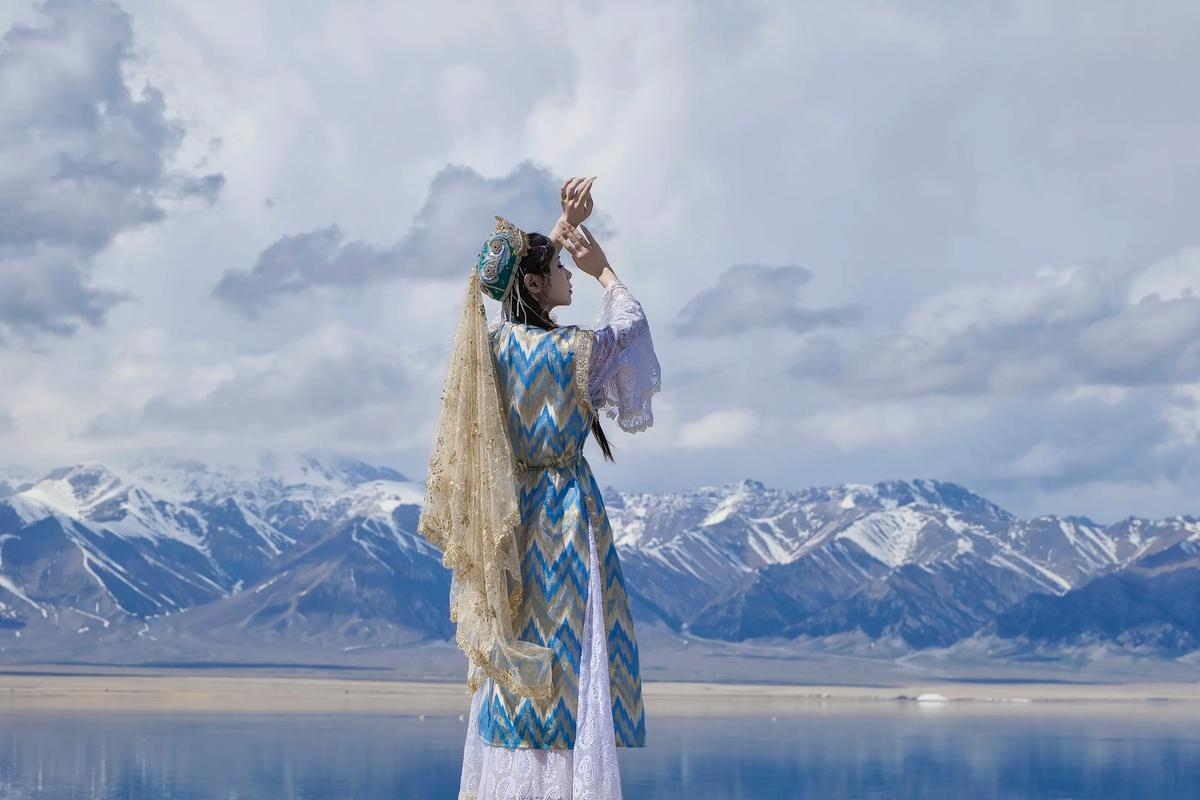 【天喀恋独伊】北疆环线12天11晚【14座改7座1+1头等舱】