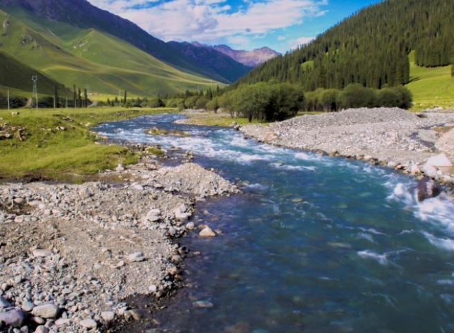 2026 楼兰专列·走遍南北疆 13日游（奢享）