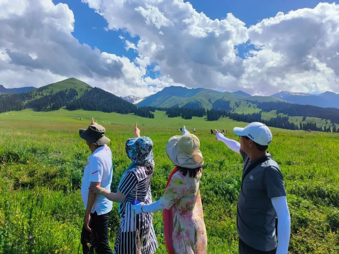 退休爸妈的圆梦之旅！新疆【天喀恋独伊】12日6人拼车小团，全程0购物+景区内住宿，附全网预订攻略